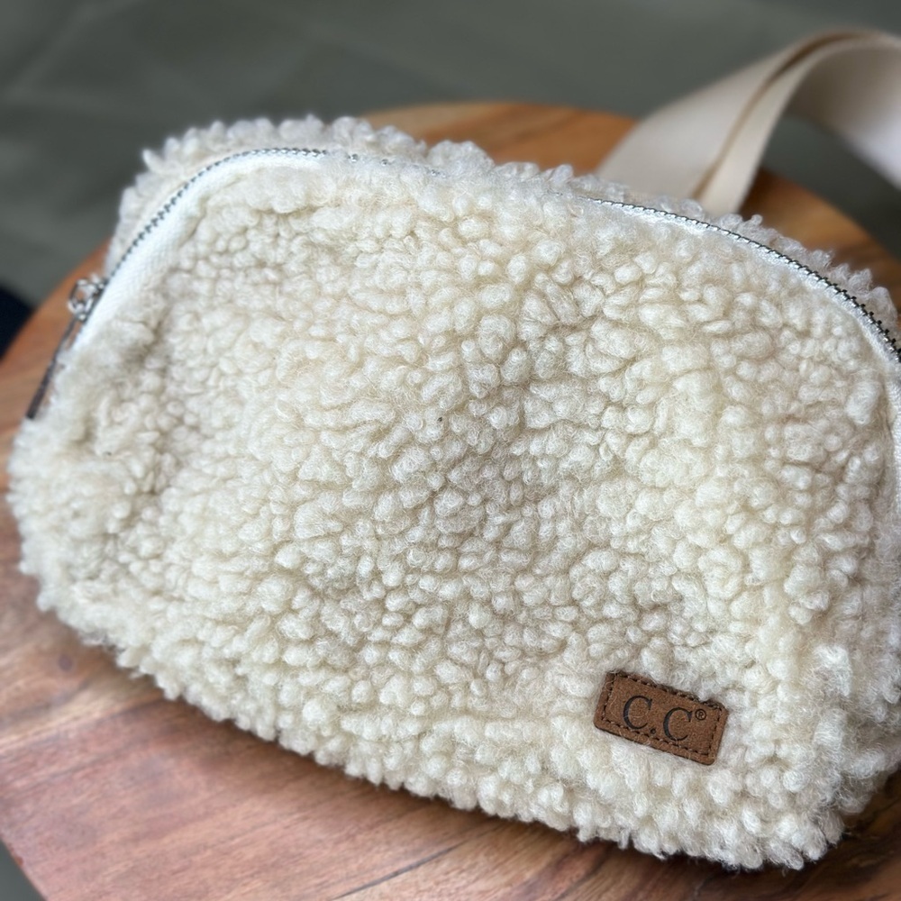 C.C Cream Sherpa Fanny Pack - Picture 2 of 6